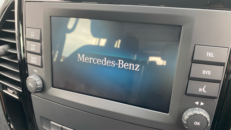Mercedes-Benz Vito ELr Tourer L3 Electric Fwd 150kW 100kWh Premium 9-Seater Auto